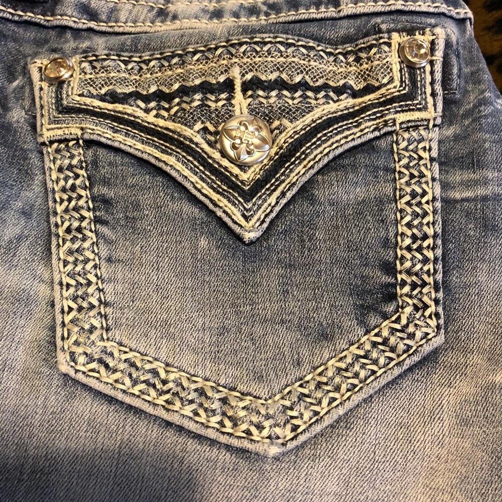 Miss Me Signature Skinny Jeans